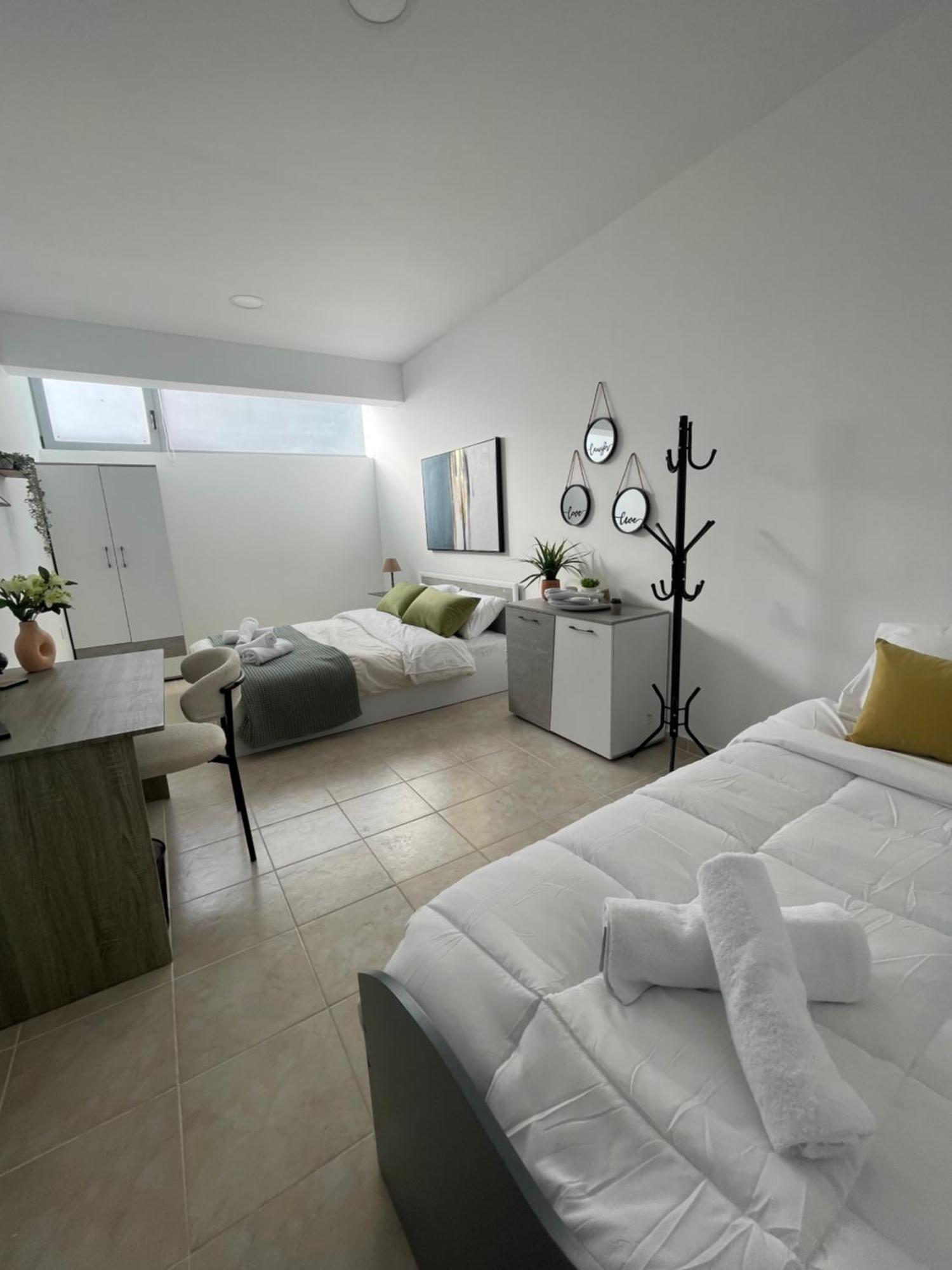Aiolos Chania Center Luxury Apartment Near The Garden Esterno foto