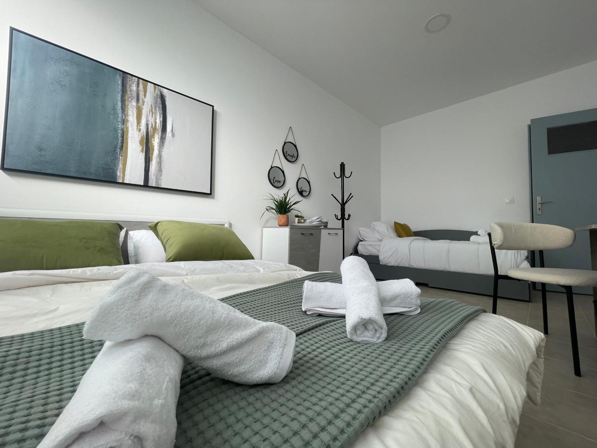 Aiolos Chania Center Luxury Apartment Near The Garden Esterno foto