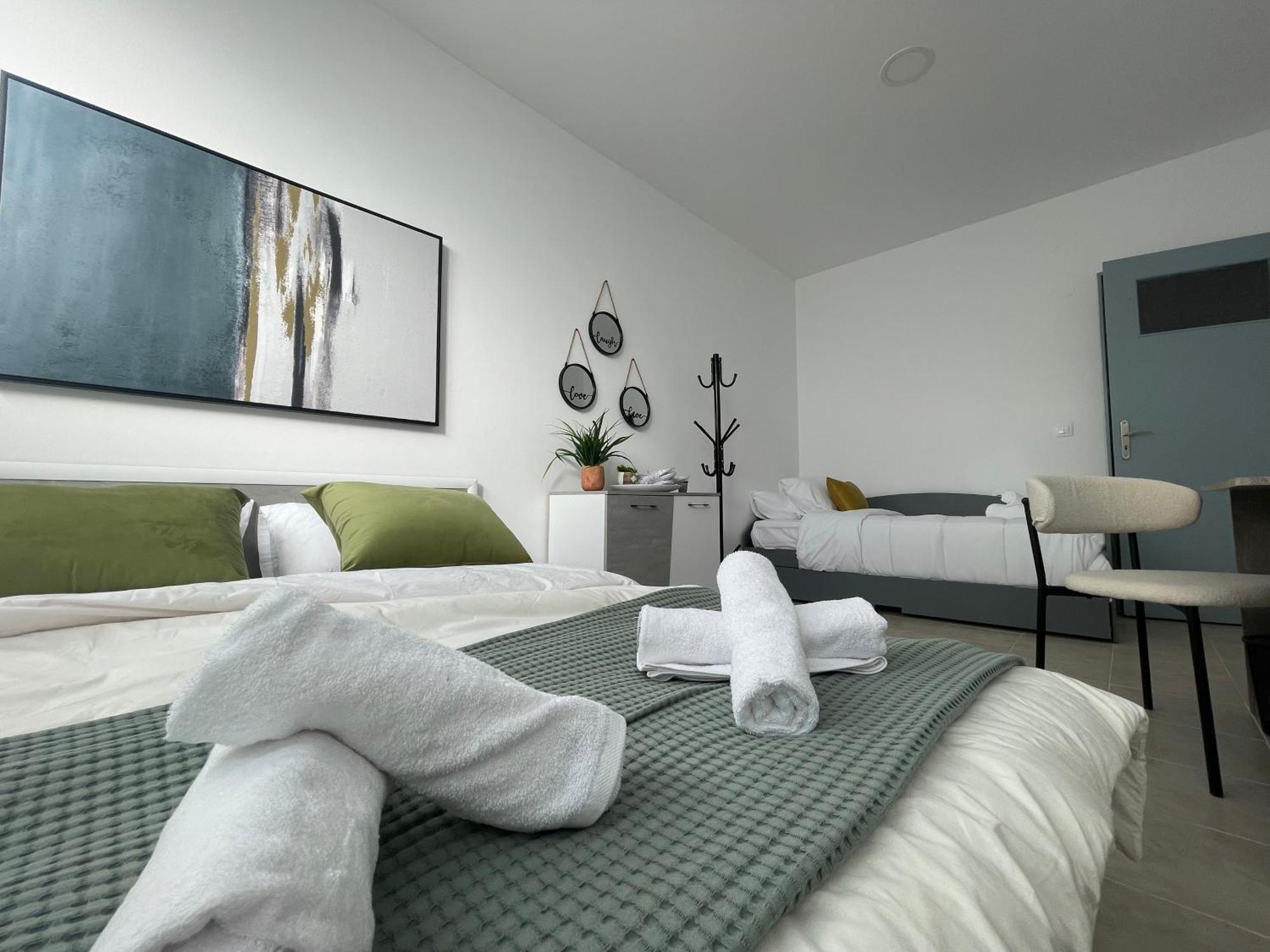 Aiolos Chania Center Luxury Apartment Near The Garden Esterno foto